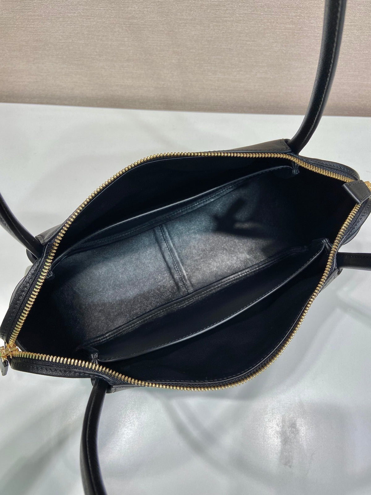 PRADA 28 LARGE BLACK CALFSKIN HANDBAG