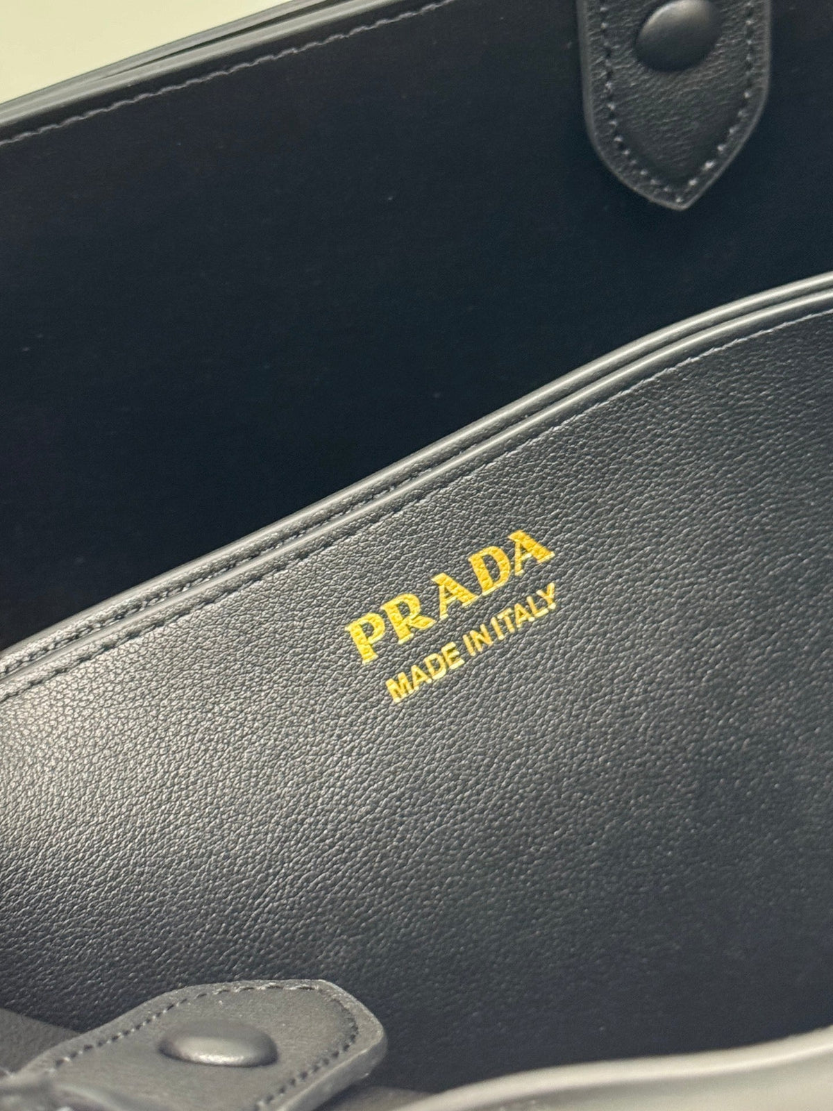 PRADA TOTE BAG WITH BELT 32 IN BLACK IMPORTED CALFSKIN