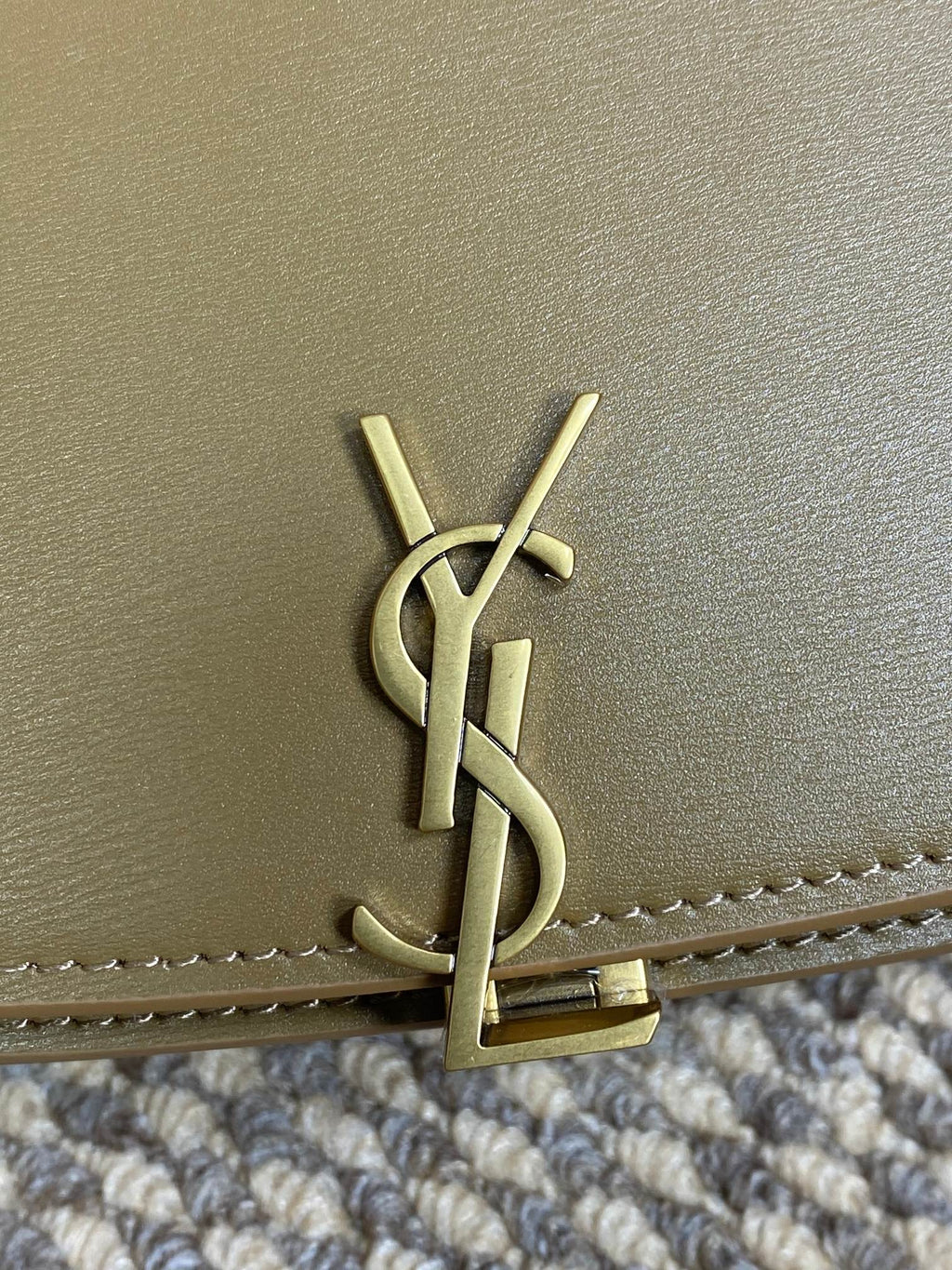 VOLTAIRE HALF-MOON SHOULDER BAG 24 IN CEDAR BROWN CALFSKIN GOLD METALLIC